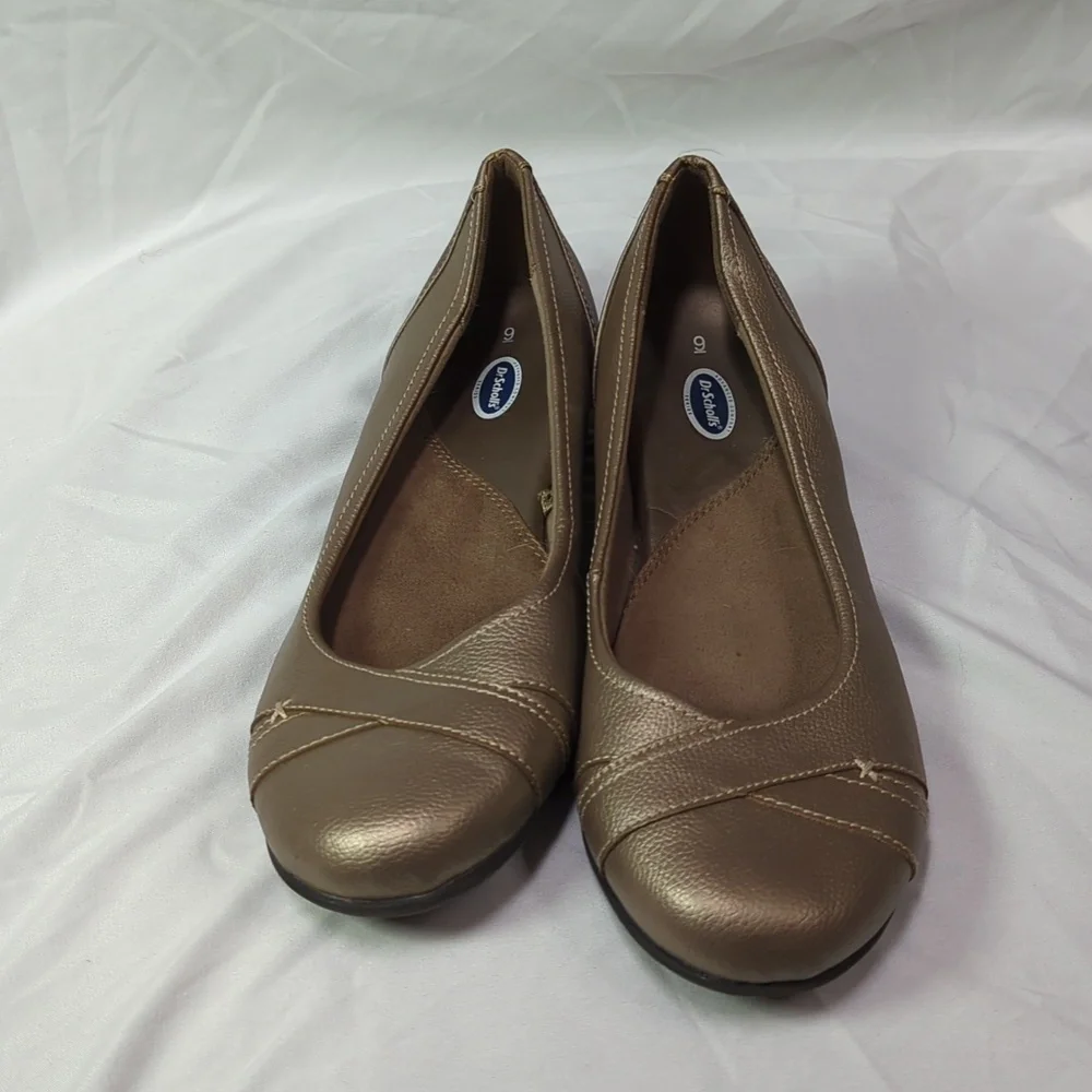 Dr Scholl's Sz 9 Gold/Copper Flats. Comfortable and stylish comfort flats - Picture 3 of 12